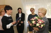 Burmistrz przekazała życzenia na ręce Ireny Rachwalskiej 
