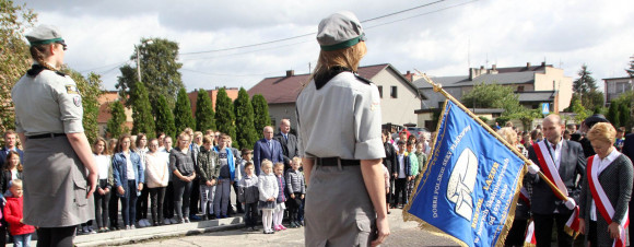 Uczczono 74. rocznicę śmierci polskich lotników Uczczono 74. rocznicę śmierci polskich lotników